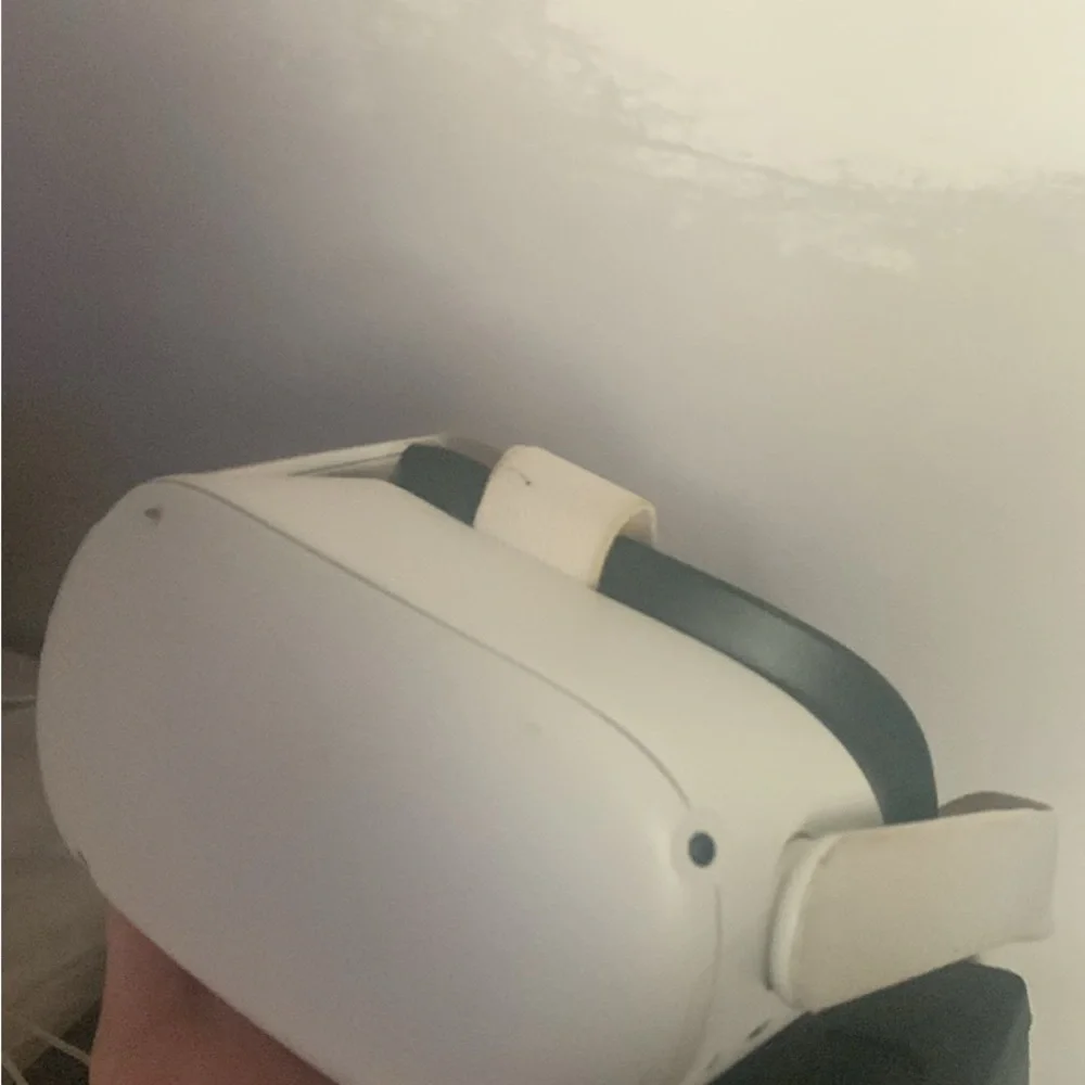 Oculus Quest 2 White Standalone VR Headset